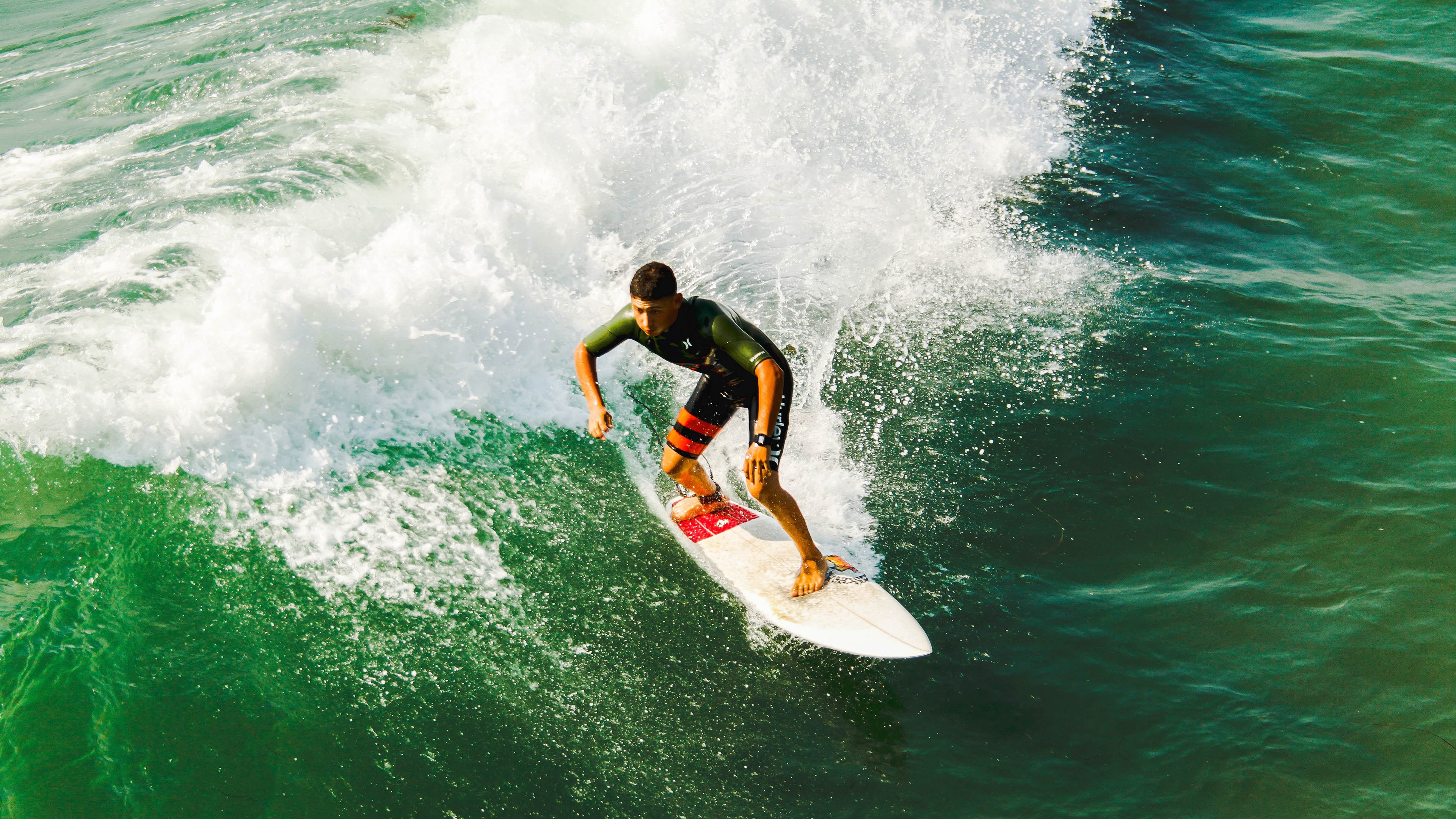 绿茵上的交响诗，本泽马节奏如何让爱尔兰对阵亚特兰大成为一场战术盛宴